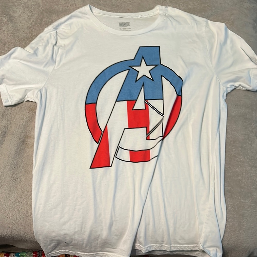 Marvel captain America graphic tee shirt